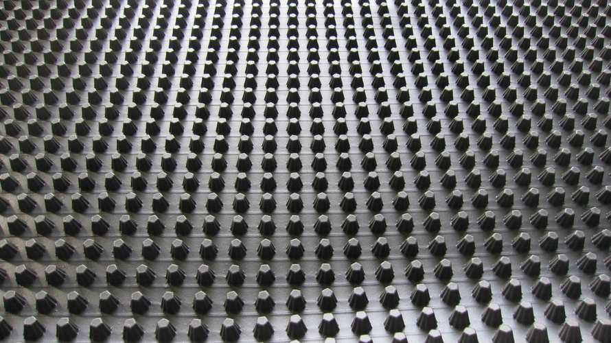 凹凸型排水板型号规格齐全厂家直销欢迎订购排水板产品鼎诺车库排水板